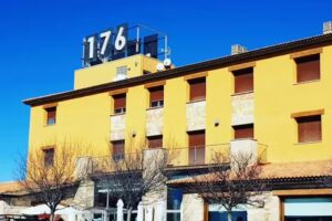Hotel 176