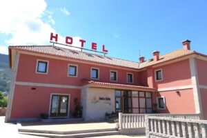 Hotel A Ra&iacute;&ntilde;a