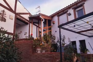 Hotel Albergue Lacho