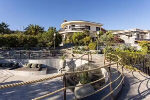 Hotel Alta Monta&ntilde;a