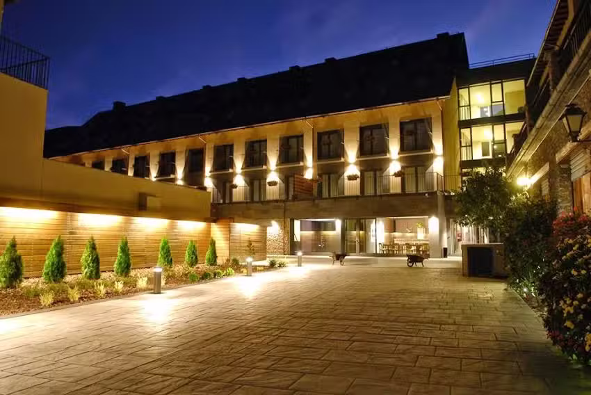 Hotel Apartaments Trainera | Esterri d&rsquo;&Agrave;neu