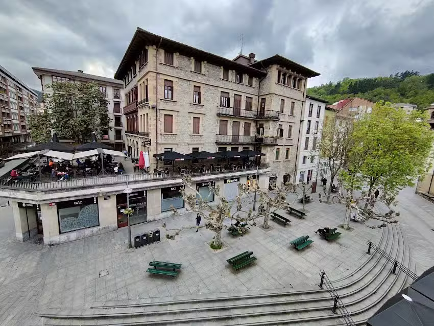 Hotel Arrasate by gaiarooms