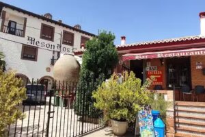 Hotel Bar &ndash; Restaurante Mes&oacute;n &laquo;Los Rosales&raquo;