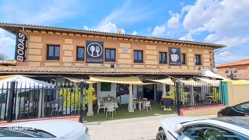 Hotel Cafeter&iacute;a Restaurante Labrador