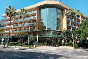 Hotel California Palace