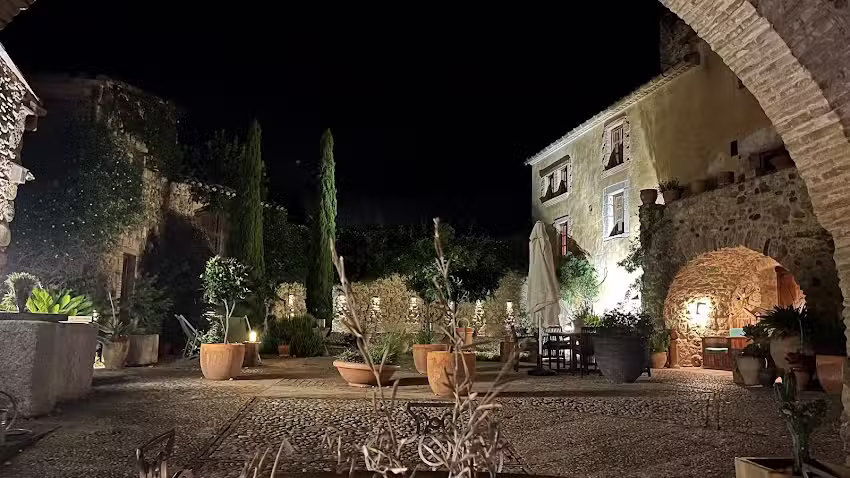 Hotel Can Carb&oacute; de les olives