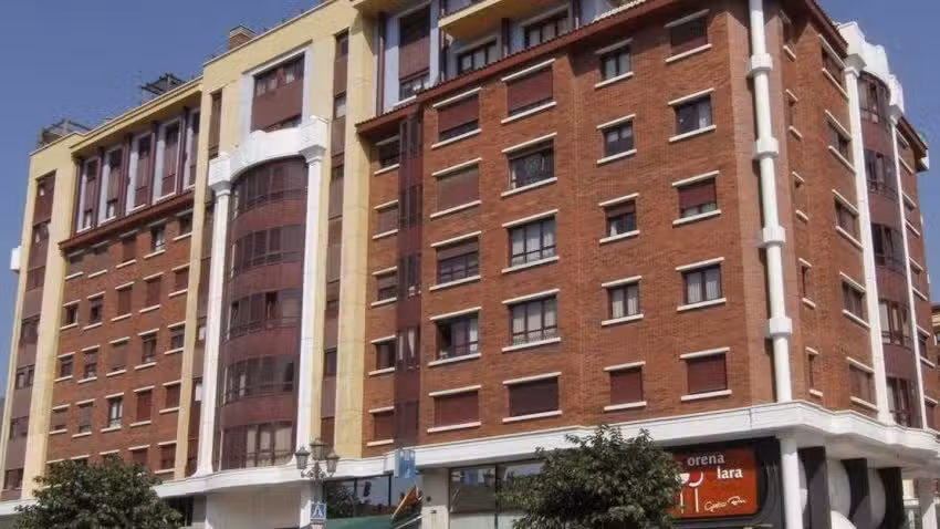Hotel Carbay&oacute;n