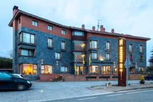 Hotel Conde De Badar&aacute;n