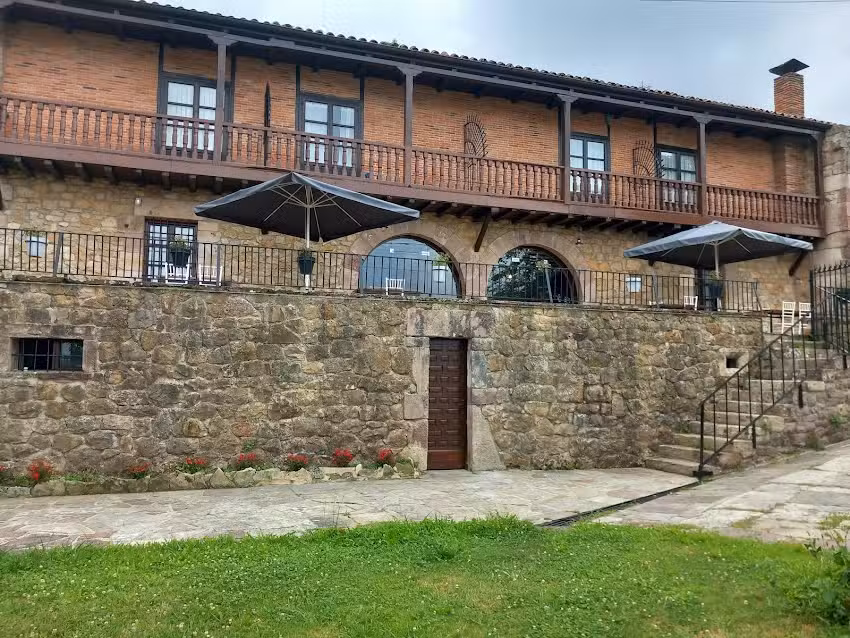 hotel el nogal de quijas