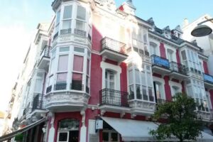 Hotel en Santo&ntilde;a &ndash; Alojamiento Buciero