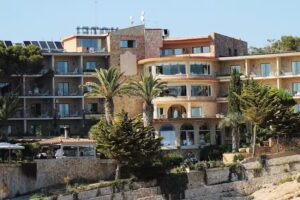 Hotel Ges&ograve;ria Porta Ferrada