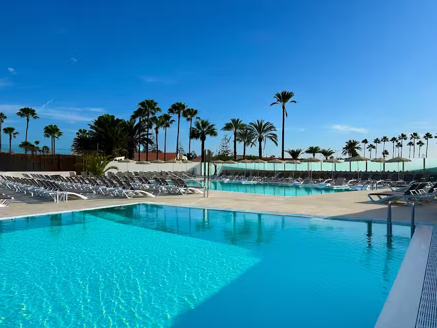 Hotel HL Miraflor Suites