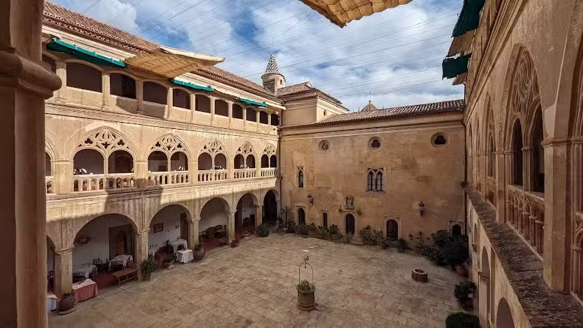 Hotel Hospeder&iacute;a Monasterio de Guadalupe