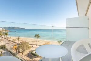 Hotel Kyrat Am&agrave;rac