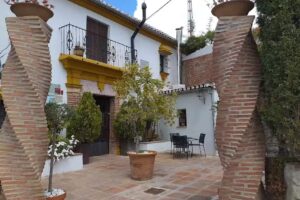 Hotel la Casa Grande de Alpandeire