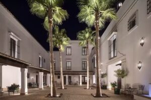 Hotel La Malvas&iacute;a