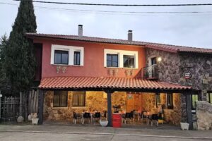 Hotel las Cavenes Del Cabaco