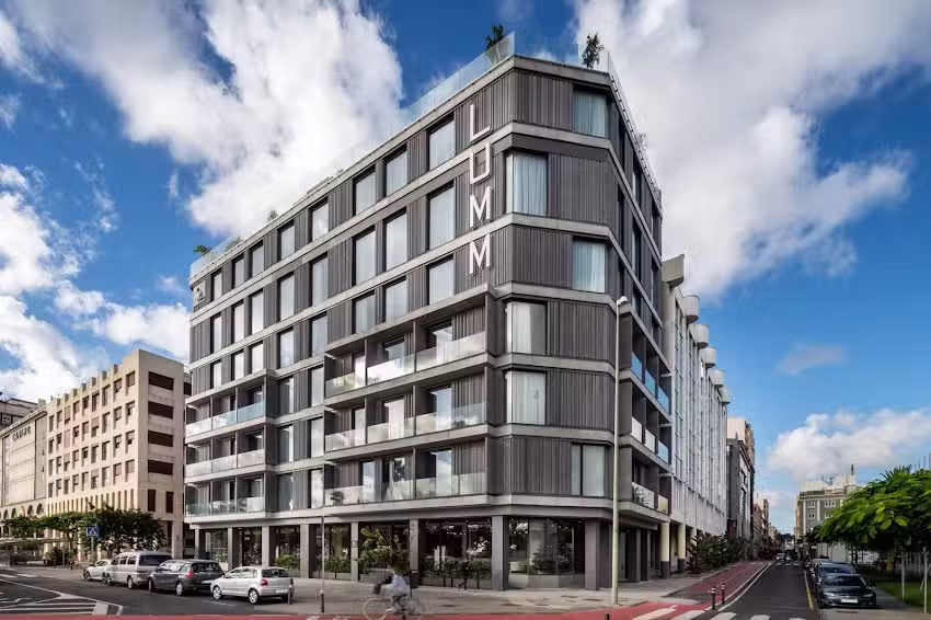 Hotel LIVVO Lumm