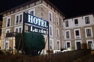 Hotel Luz&oacute;n