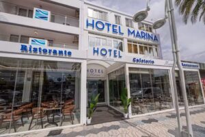 Hotel Marina Benalm&aacute;dena