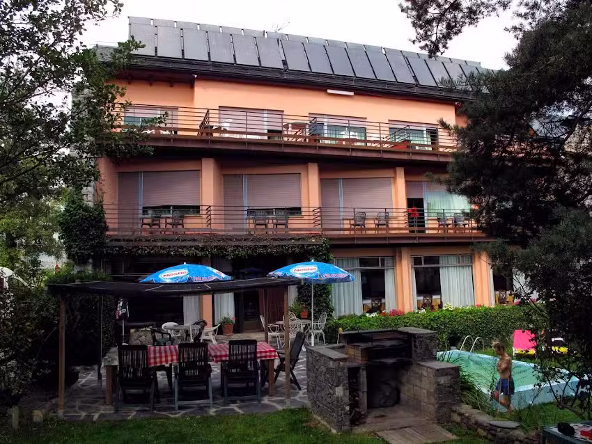 Hotel Mart&iacute;nez