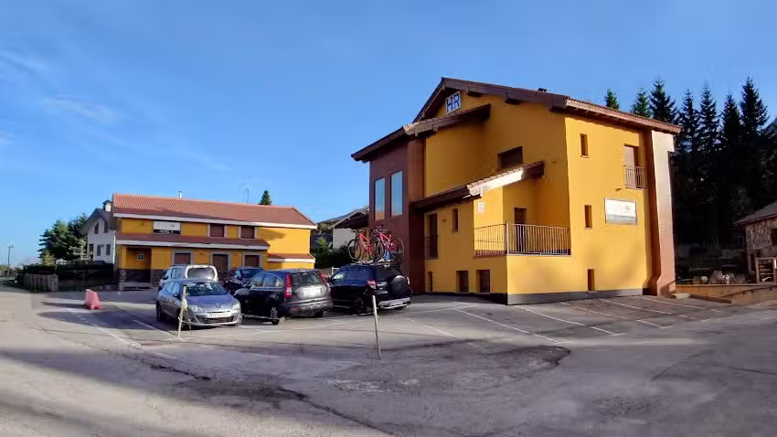 Hotel Restaurante La Bra&ntilde;a De 1 Estrella