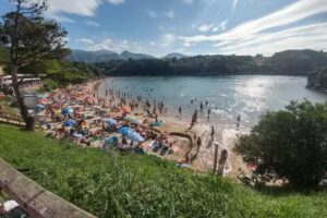 Hotel Restaurante La Farola del Mar de Poo de Llanes