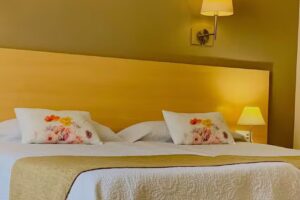 Hotel Restaurante Llansola 1921 &ndash; petit Hotel