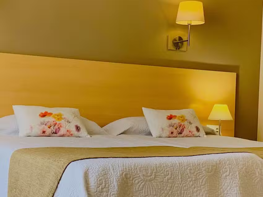 Hotel Restaurante Llansola 1921 &ndash; petit Hotel