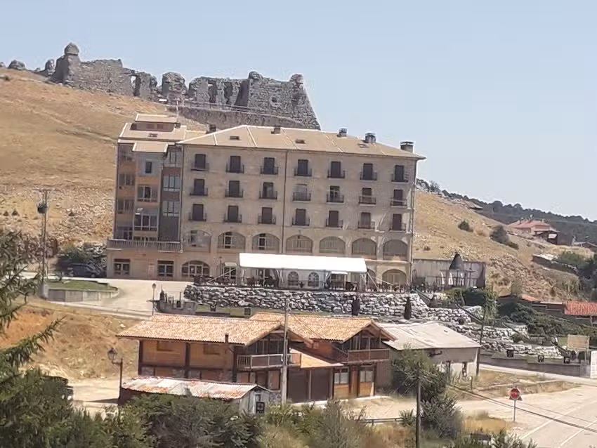 Hotel Restaurante Manrique de Lara