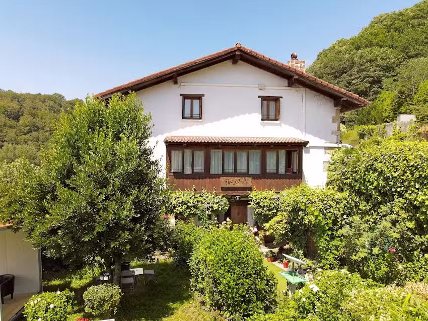 Hotel Restaurante Peruskenea