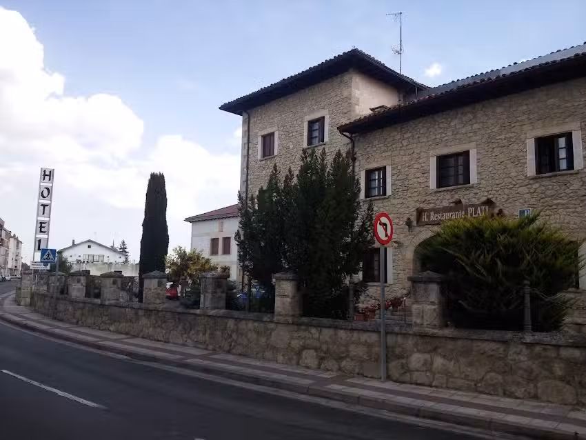 Hotel Restaurante Plati