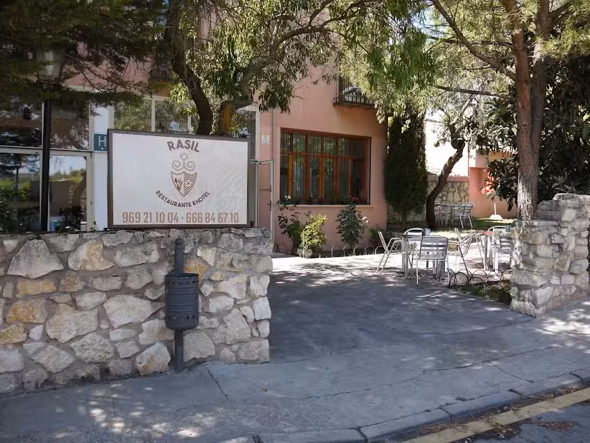 Hotel &ndash; Restaurante Rasil