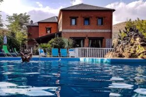 Hotel rural Don Burguillo de alquiler &iacute;ntegro para grupos