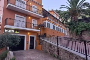 Hotel Rural El Molino. Alojamiento en Ba&ntilde;os de Montemayor