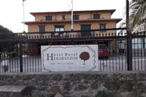 Hotel Rural Hojaranzos