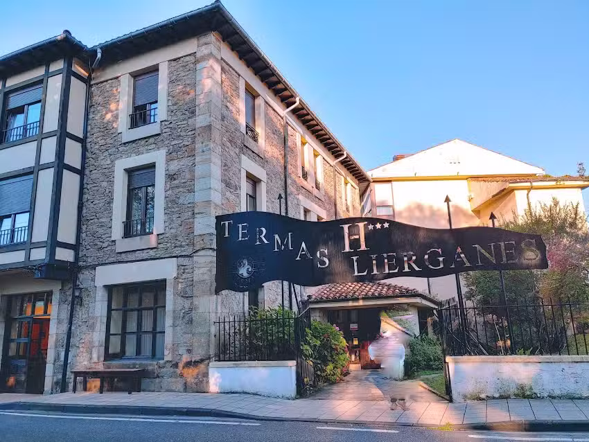 Hotel Termas de Li&eacute;rganes