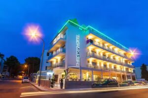 Hotel The Sky &ndash; Adults Only