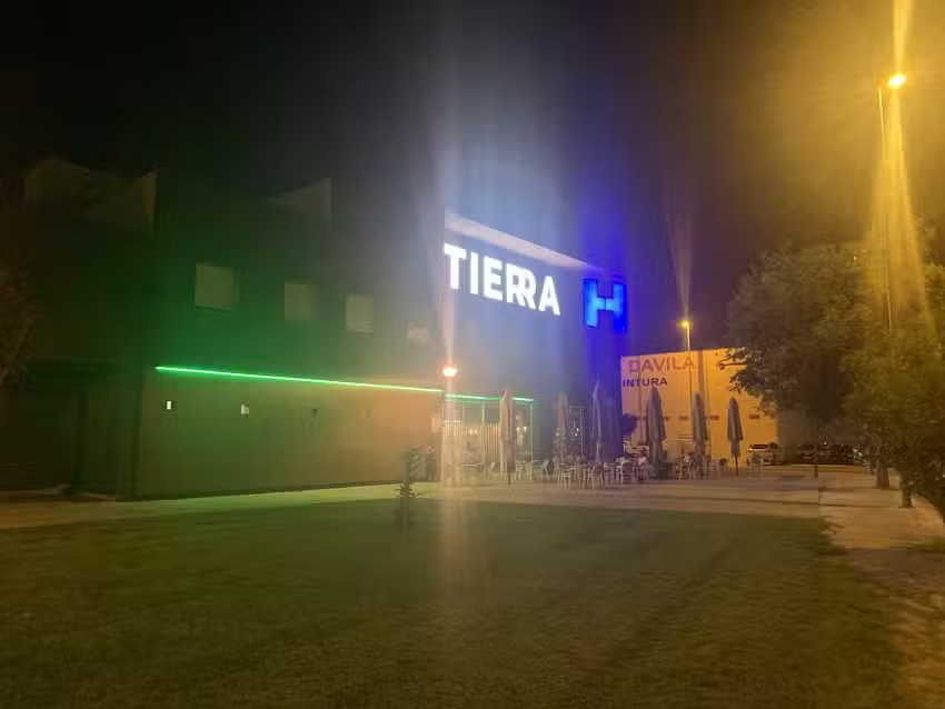 Hotel tierra