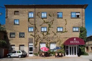 Hotel Villa de Ayerbe