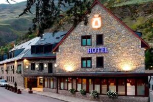 Hotel y Apartamentos Vilagaros