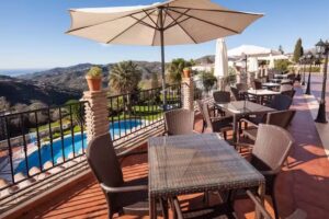 HOTEL Y BUNGALOWS BALCON DE C&Oacute;MPETA