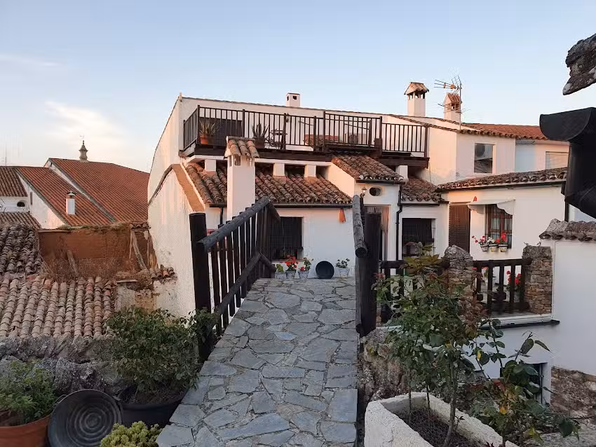 Hotel y Restaurante Casa Adriano (Hoster&iacute;a)