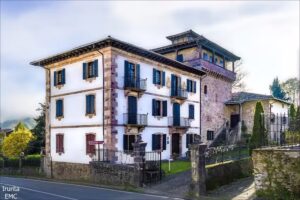 Hoteles en Baztan | Palacio Jaureguia (Irurita &ndash; Navarra)