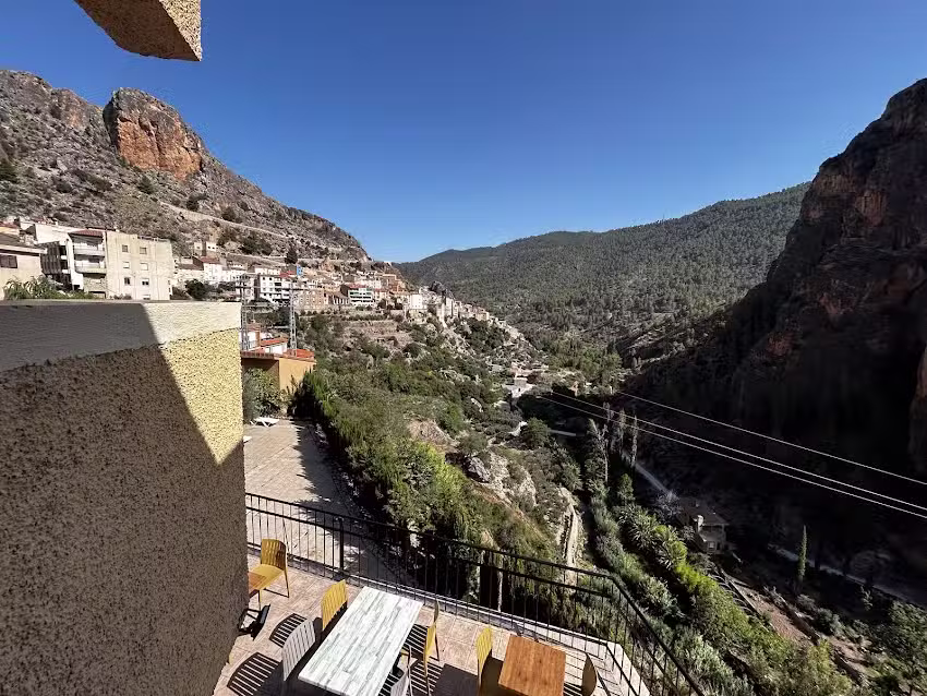 HOTELES Y EDIFICIOS S.A.