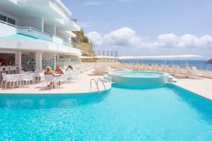 HSM S&aacute;ndalo Beach