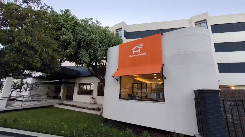 Huelva Holiday &middot; Recepci&oacute;n 24h