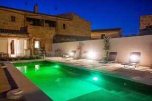 Idayvuelta Home & Suites