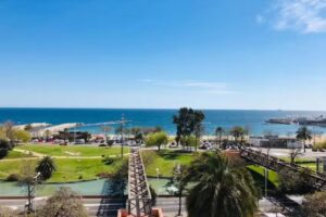 Idyllic apartment in BCN beach