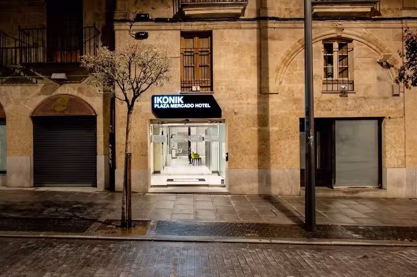 Ikonik Plaza Mercado